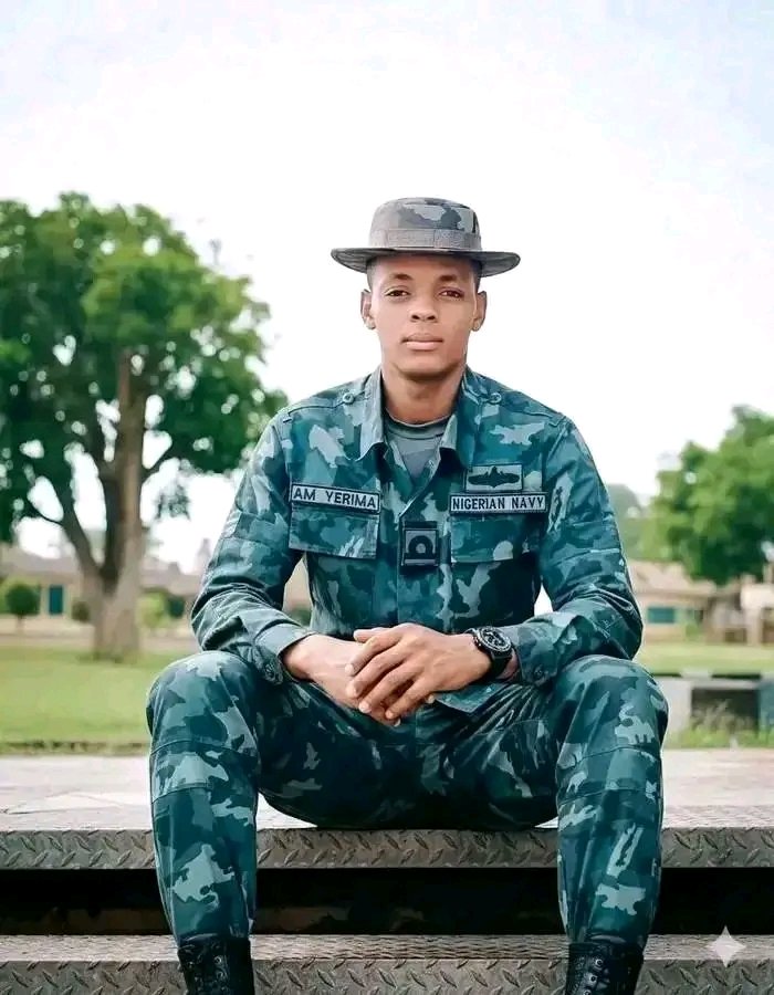 Nigerians Praise Young Soldier For Standing Up To Powerful Minister