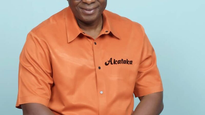 Nze Charles Agoh (Akataka 1) gifts Imo Women 5 million Naira